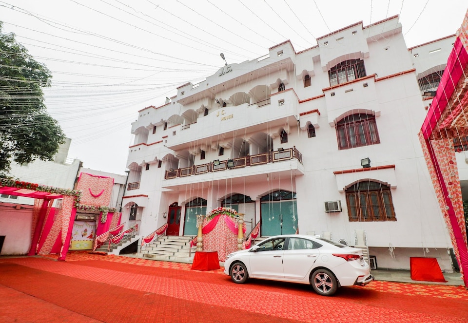 Hotel O Jc Guest House , Mahanagar Lucknow, Lucknow