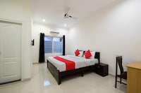 OYO The Chateau Boutique Hotel Near Baiyappanahalli Metro Station