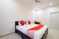 OYO The Chateau Boutique Hotel Near Baiyappanahalli Metro Station