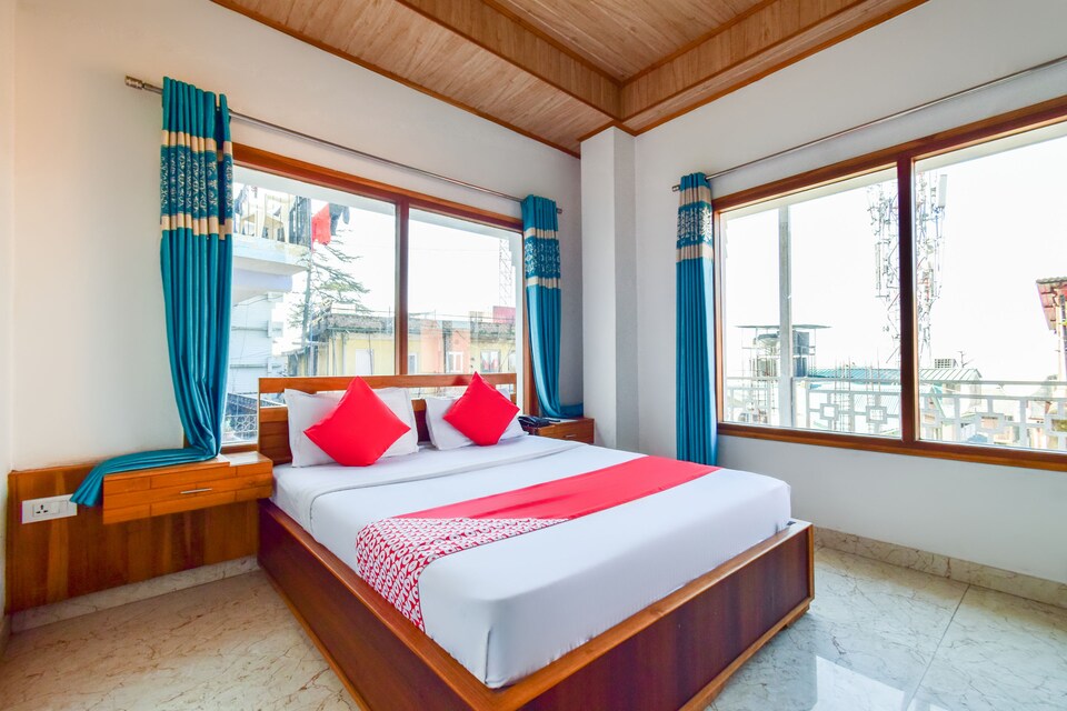 OYO 67004 Kings Way, The Mall Road-Shimla, Shimla