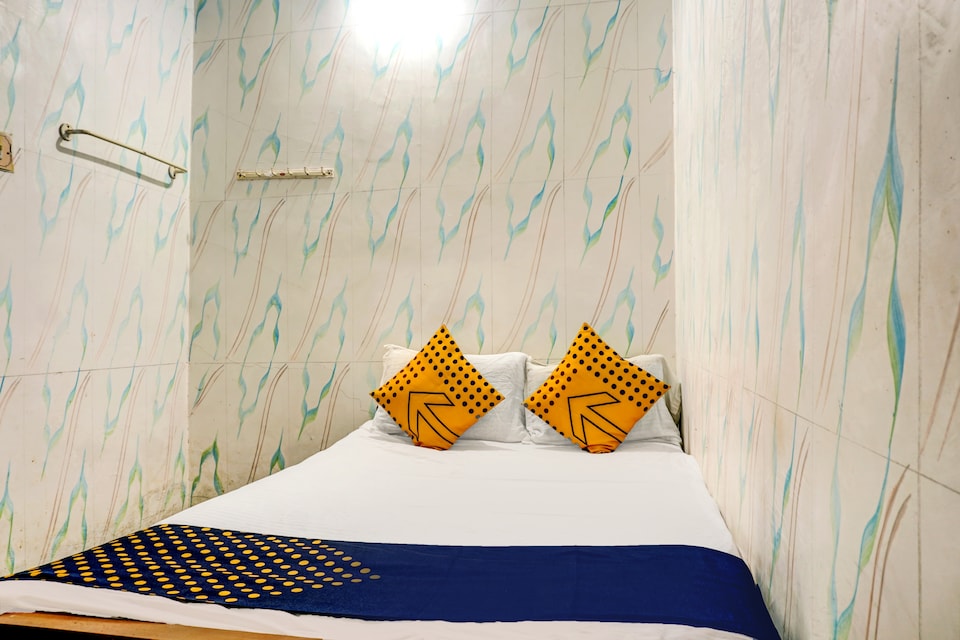 SPOT ON 67012 Hotel Omkar , Akola, Akola