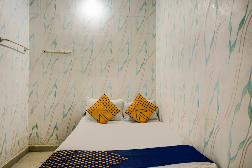 SPOT ON 67012 Hotel Omkar , Akola, Akola