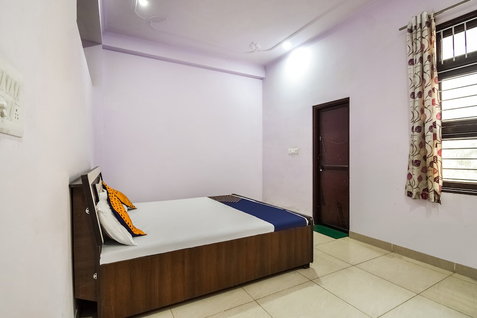 SPOT ON 67016 Blue Moon Guest House , Raja Park Jaipur, Jaipur