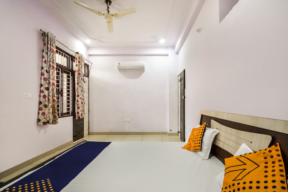 SPOT ON 67016 Blue Moon Guest House , Raja Park Jaipur, Jaipur