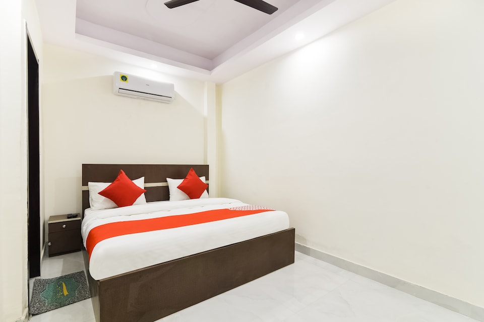 Live on del2913, Airport-Dwarka Delhi, Delhi