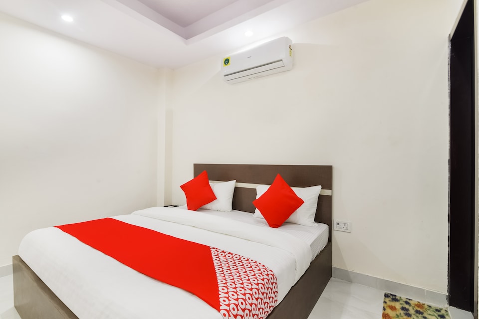 Live on del2913, Airport-Dwarka Delhi, Delhi