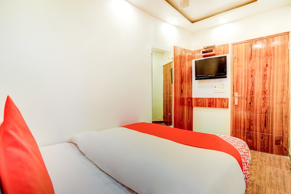 OYO 67039 Hotel Surya Inn, Paharganj Delhi, Delhi