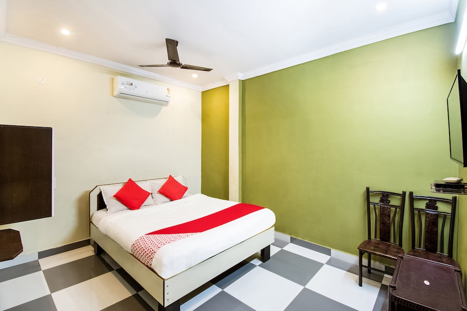 OYO 67055 Vihari Residence, Vijayawada Guntur Highway, Vijayawada