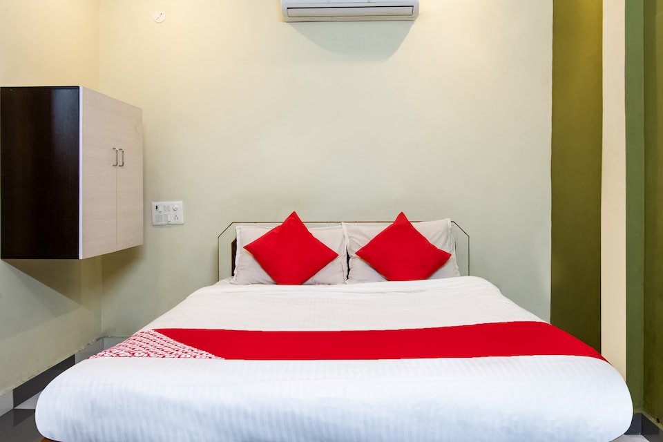 OYO 67055 Vihari Residence, Vijayawada Guntur Highway, Vijayawada