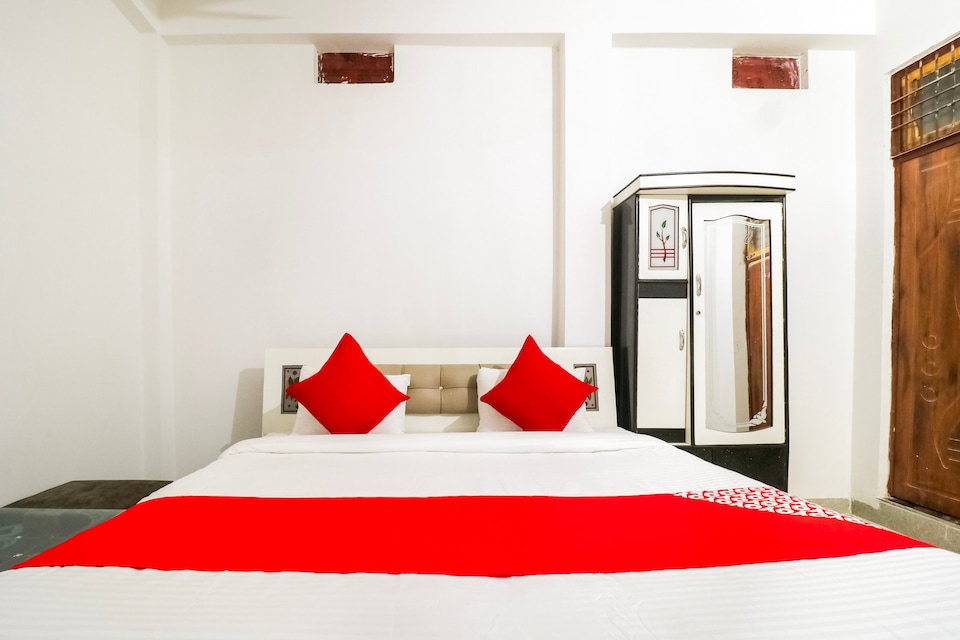 Hotel O Arpit Hotel Jhusi Railway Station, Jhusi, Prayagraj