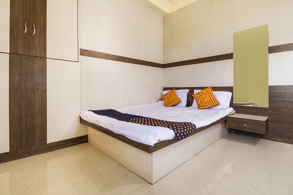 SPOT ON 67058 Prithvi Hotel, Bhimashankar, Pune