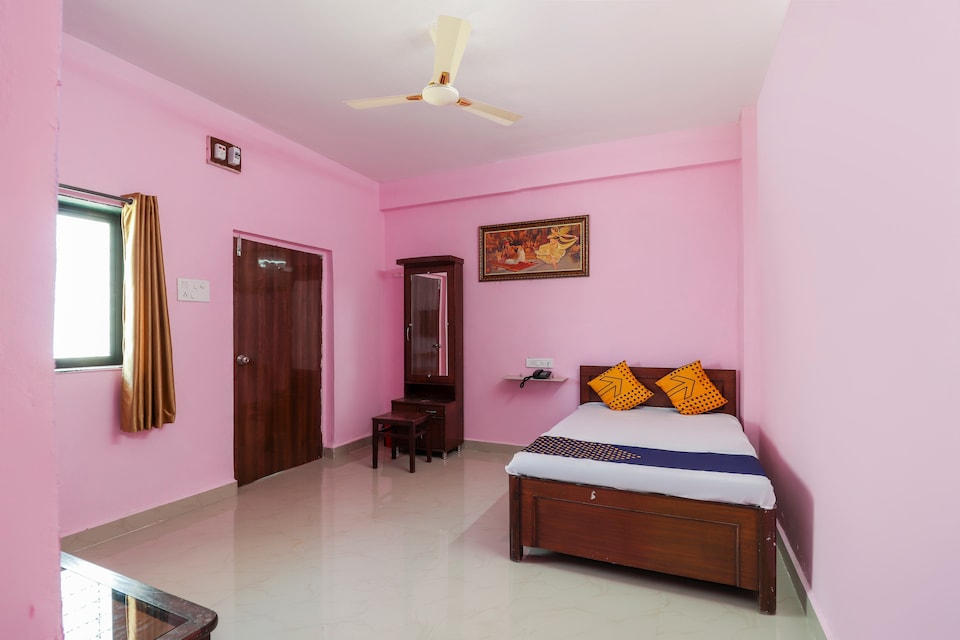 SPOT ON 67059 Geetmala Lodge, Bhimashankar, Pune