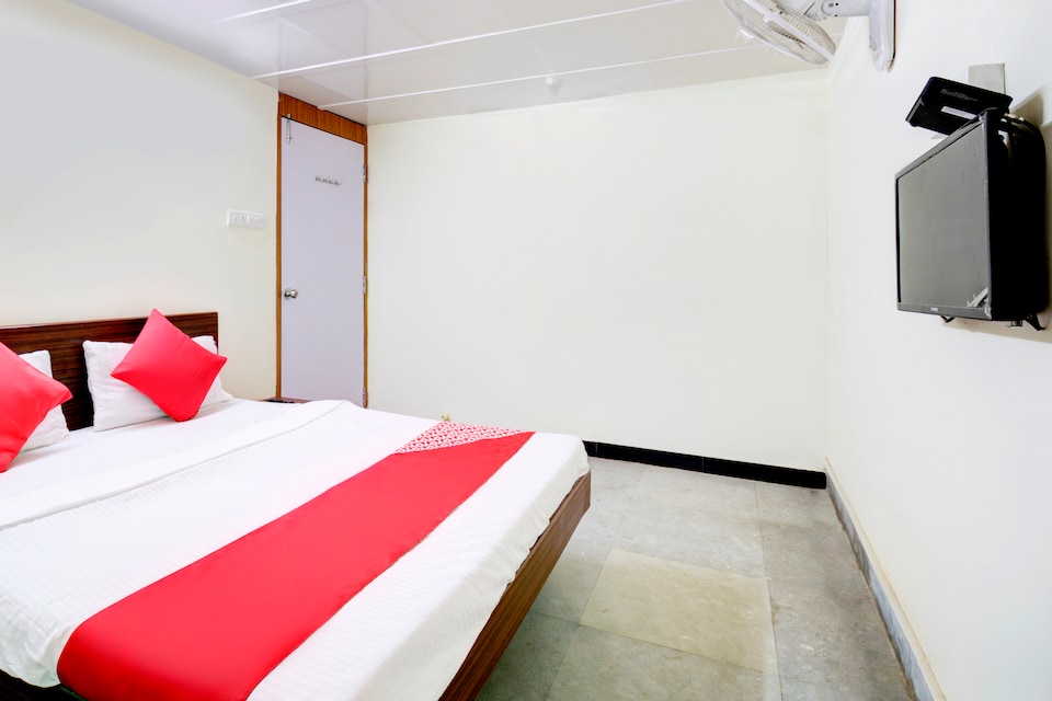 OYO 67066 Hotel Balaji, Mumbai Panvel-CBD, Mumbai