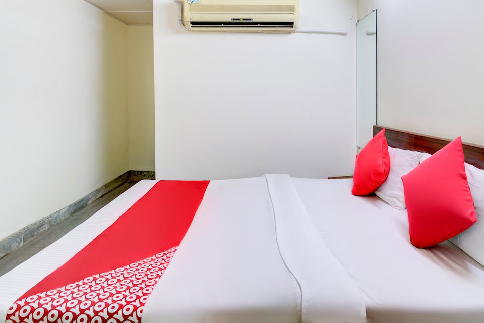 OYO 67066 Hotel Balaji, Mumbai Panvel-CBD, Mumbai