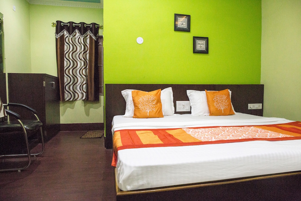 OYO 5501 Acharya Vihar, VaniVihar Bhubaneswar, Bhubaneswar
