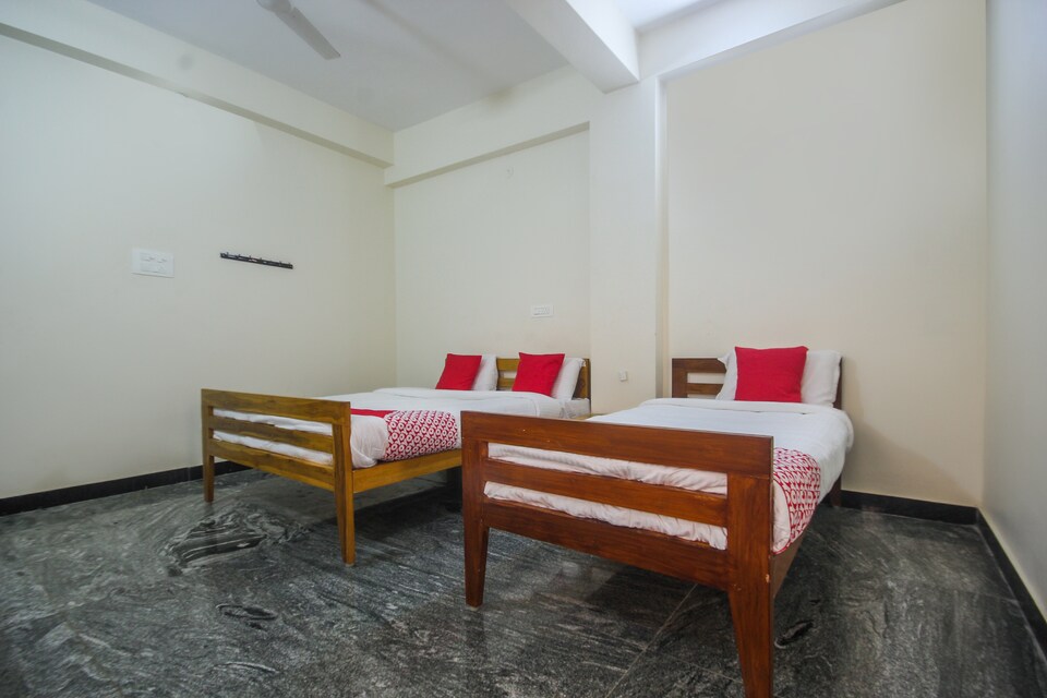 OYO 67079 Jj Residency , Ponneri Chennai, Chennai
