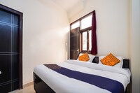 SPOT ON J-5 Near Dlf Avenue Saket