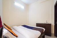 SPOT ON J-5 Near Dlf Avenue Saket