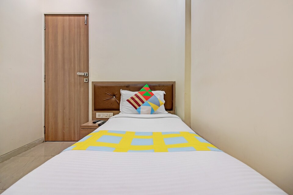 OYO Home 67085 Lake Bloom Residency, Mumbai Powai-Chandivali-Vikhroli, Mumbai