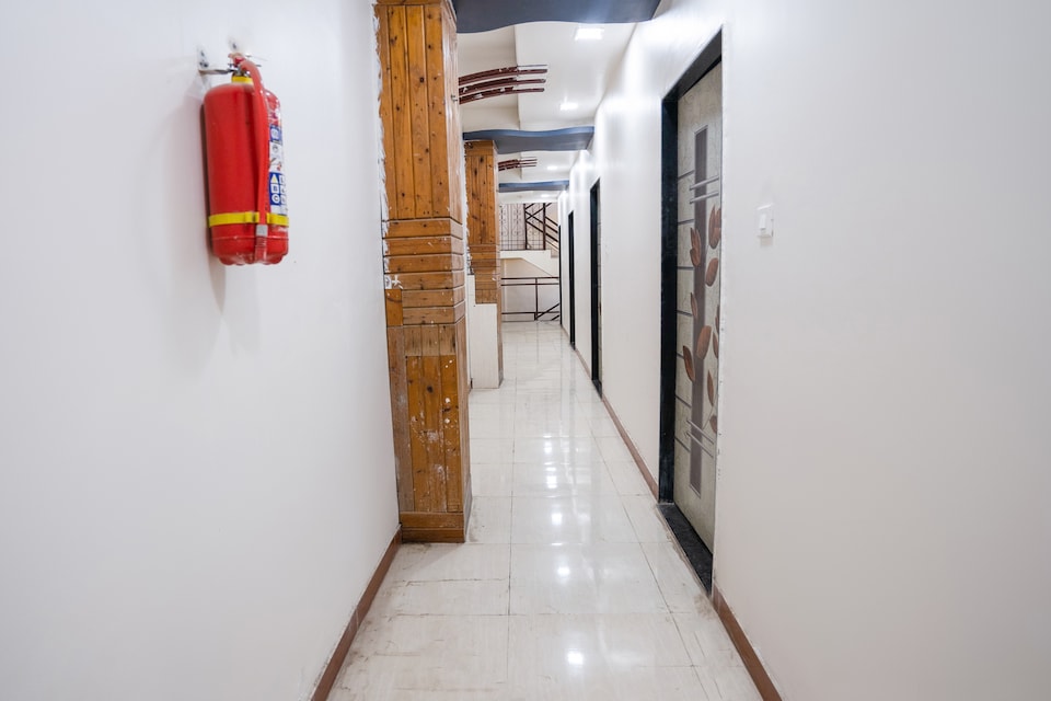 SPOT ON 67106 Hotel Durga Lodge, Viman Nagar, Pune