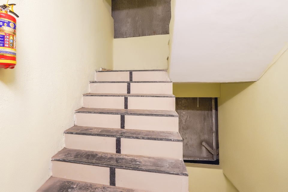 SPOT ON Royal Executive Near Fun Time Multiplex, Katraj Khed Shivapur Pune, Pune