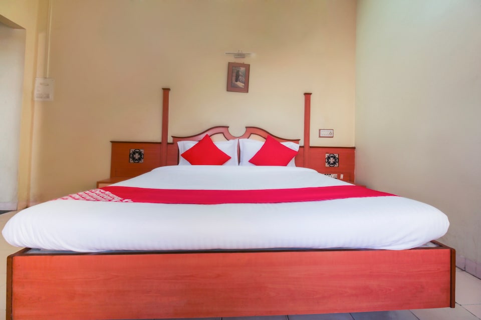 OYO 67147 Hotel Laxmi Palace, Pandharpur, Solapur