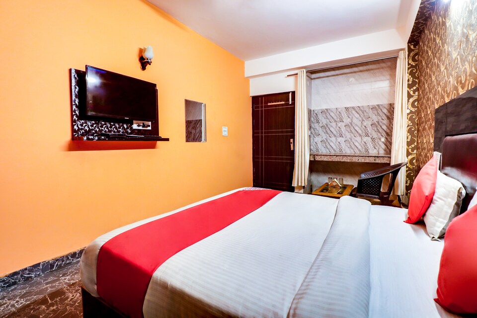 OYO 67154 Hotel Royal Palace, Airport Delhi, Delhi Transit