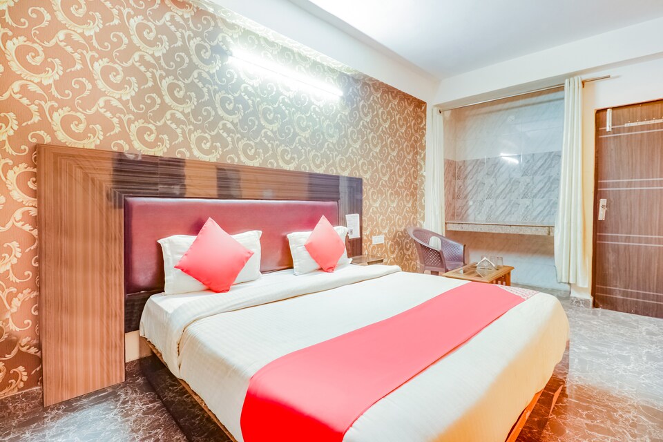 OYO 67154 Hotel Royal Palace, Airport Delhi, Delhi Transit