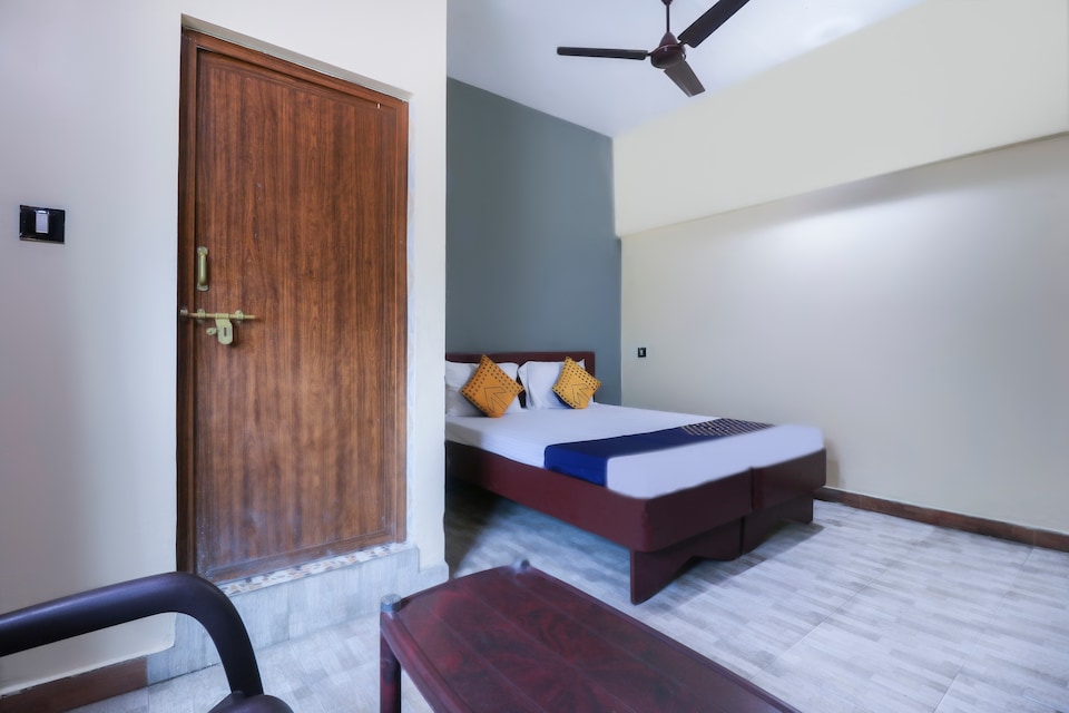 SPOT ON Malang Lodge, Palakkad City, Palakkad