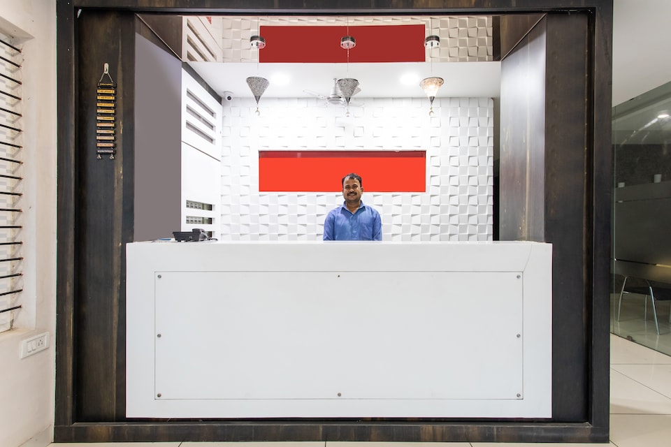 OYO 5514 Hotel Crystal Inn, Main Market Ujjain, Ujjain