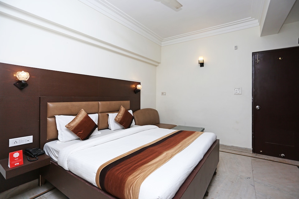 OYO 5515 Hotel Blue Palace, City Centre, Gwalior