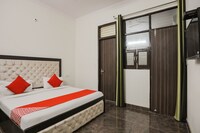 OYO Saurav Villa
