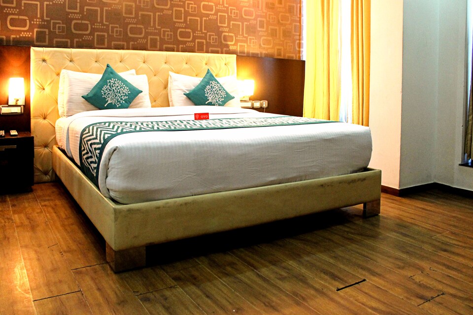 OYO Premium 187 Hari Nagar, Rajouri Garden Delhi, Delhi