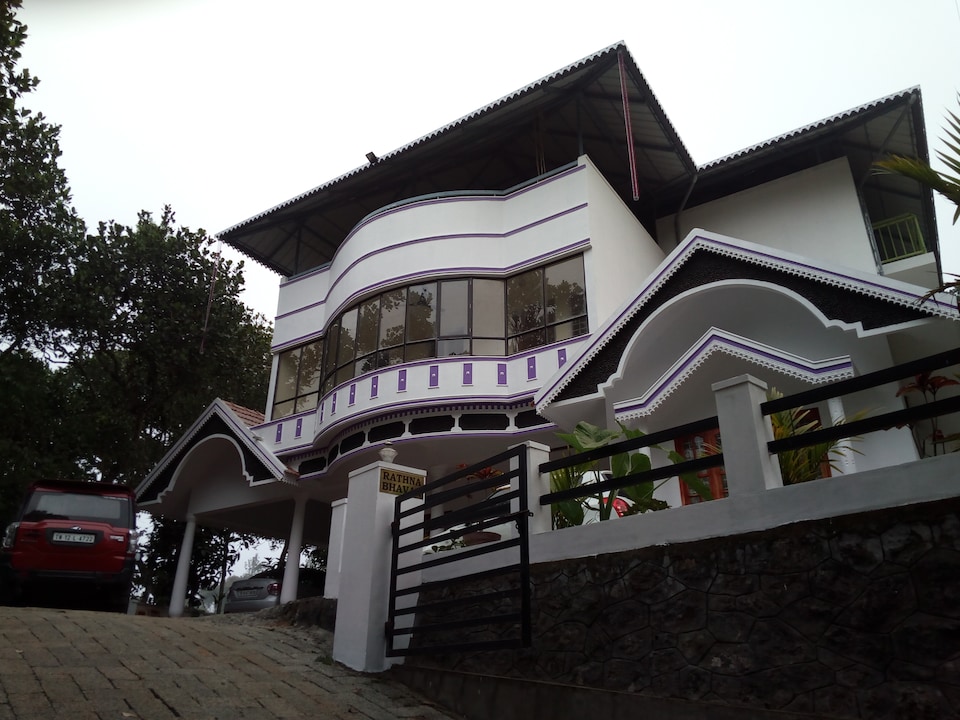 OYO Home 5517 Grand Exotica Villa, Anakkara, Thekkady