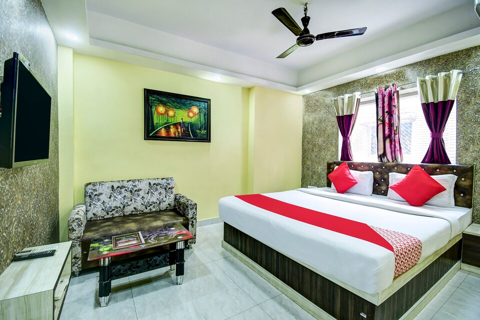Collection O Hotel Paradise Near Chinar Park, Collection O Kolkata