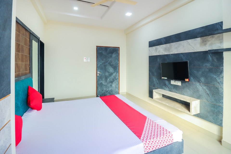 OYO 67207 Hotel Sk49, Rajgurunagar, Pune