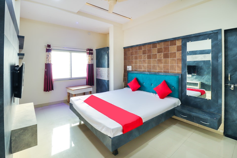 OYO 67207 Hotel Sk49, Rajgurunagar, Pune