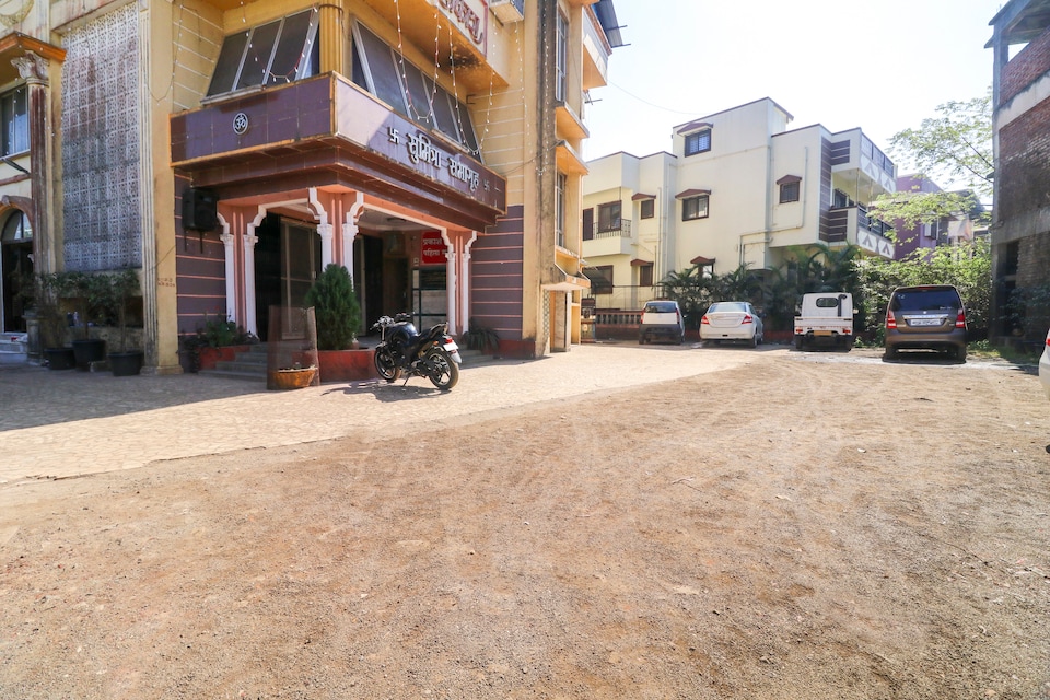 Capital O 67214 Hotel Sumitra Palace, Tungarli Lonavala, Lonavala