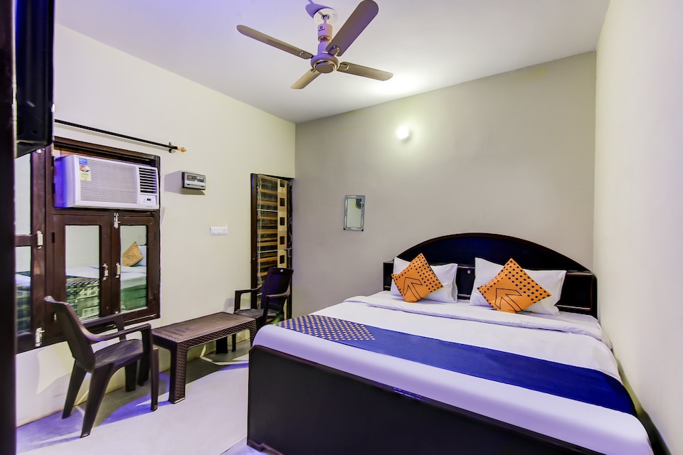 SPOT ON 67217 Russian Hotel, Rohtak, Rohtak