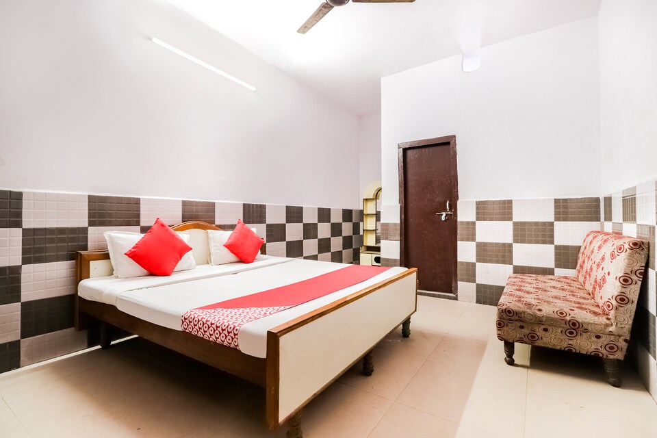 OYO 67220 Jamuna Palace, Basti, Basti