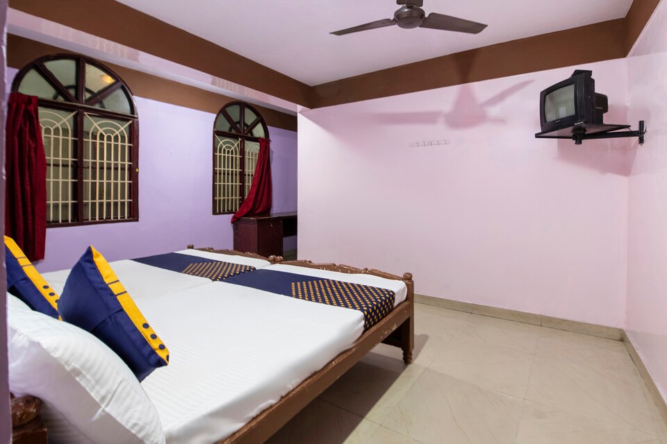 SPOT ON 67229 Gokul Lodge, Bidadi, Bangalore