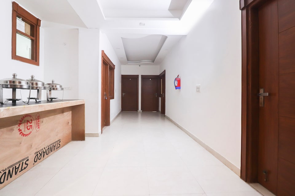 Hotel O Rs Corporate Suites Near Pan Oasis , Noida City, Noida