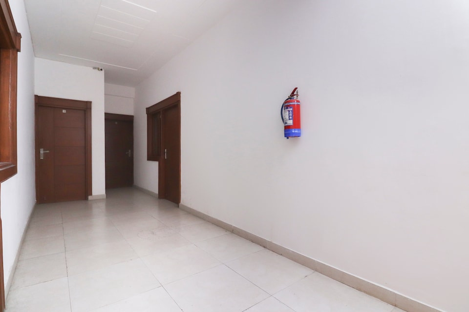 Hotel O Rs Corporate Suites Near Pan Oasis , Noida City, Noida