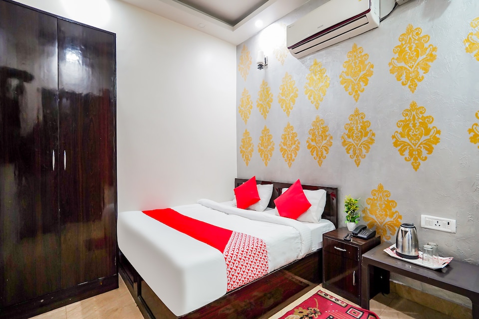 OYO Bhogal Inn Near Lotus Temple, Nizamuddin Delhi, Delhi