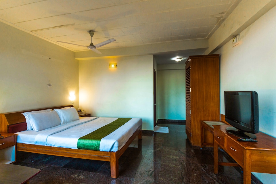 Palette - Hotel Rosewood Shevaroys, Yercaud, Yercaud