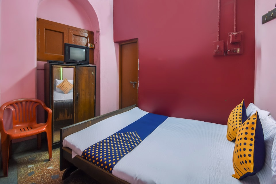 SPOT ON 67255 Imperial Lodge, Sealdah Kolkata, Kolkata
