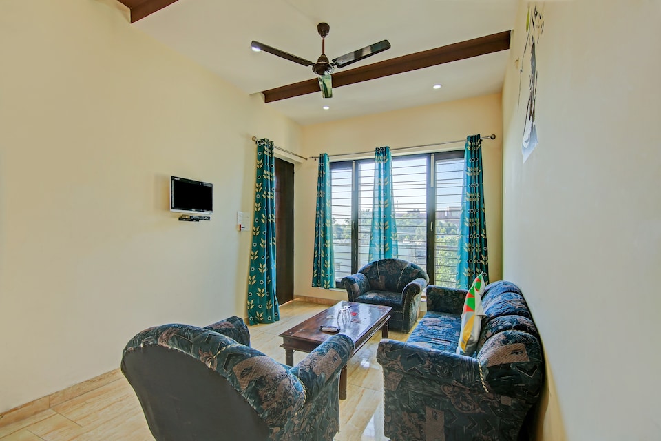 OYO Home 67263 Enticing 2BHK Apartment Dehradun, Sahastradhara Road, Dehradun