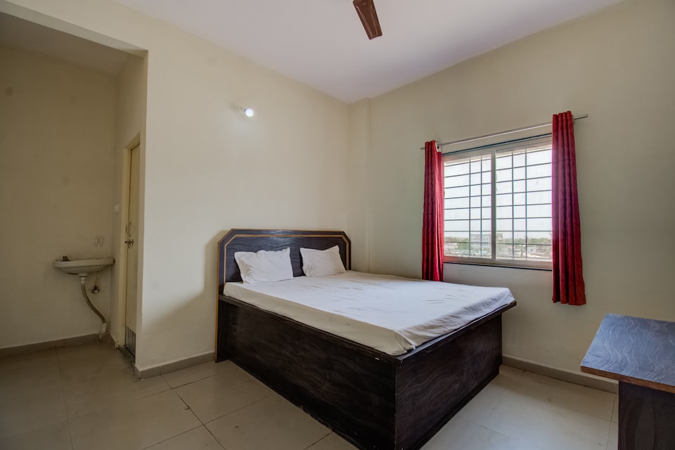 SPOT ON 67281 Shyama Sadan , Shahjahanpur, Shahjahanpur