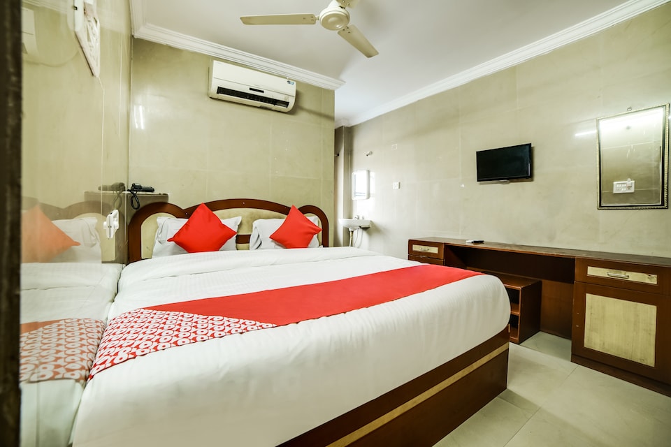 OYO Dkr Regency, Kurnool, Kurnool