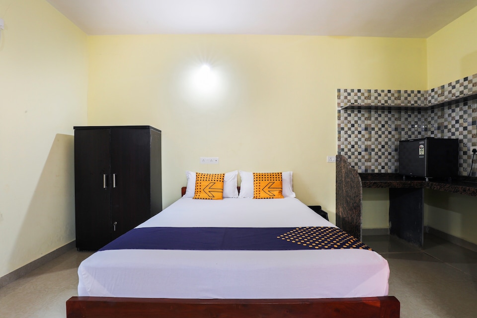 OYO Hotel Vaishnav, Ashven Arambol Goa, Goa
